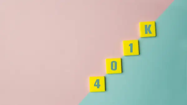 Yellow tiles with numbers 4, 0, 1, and K form a staircase, illustrating the difference between 401a vs 401k retirement plans.